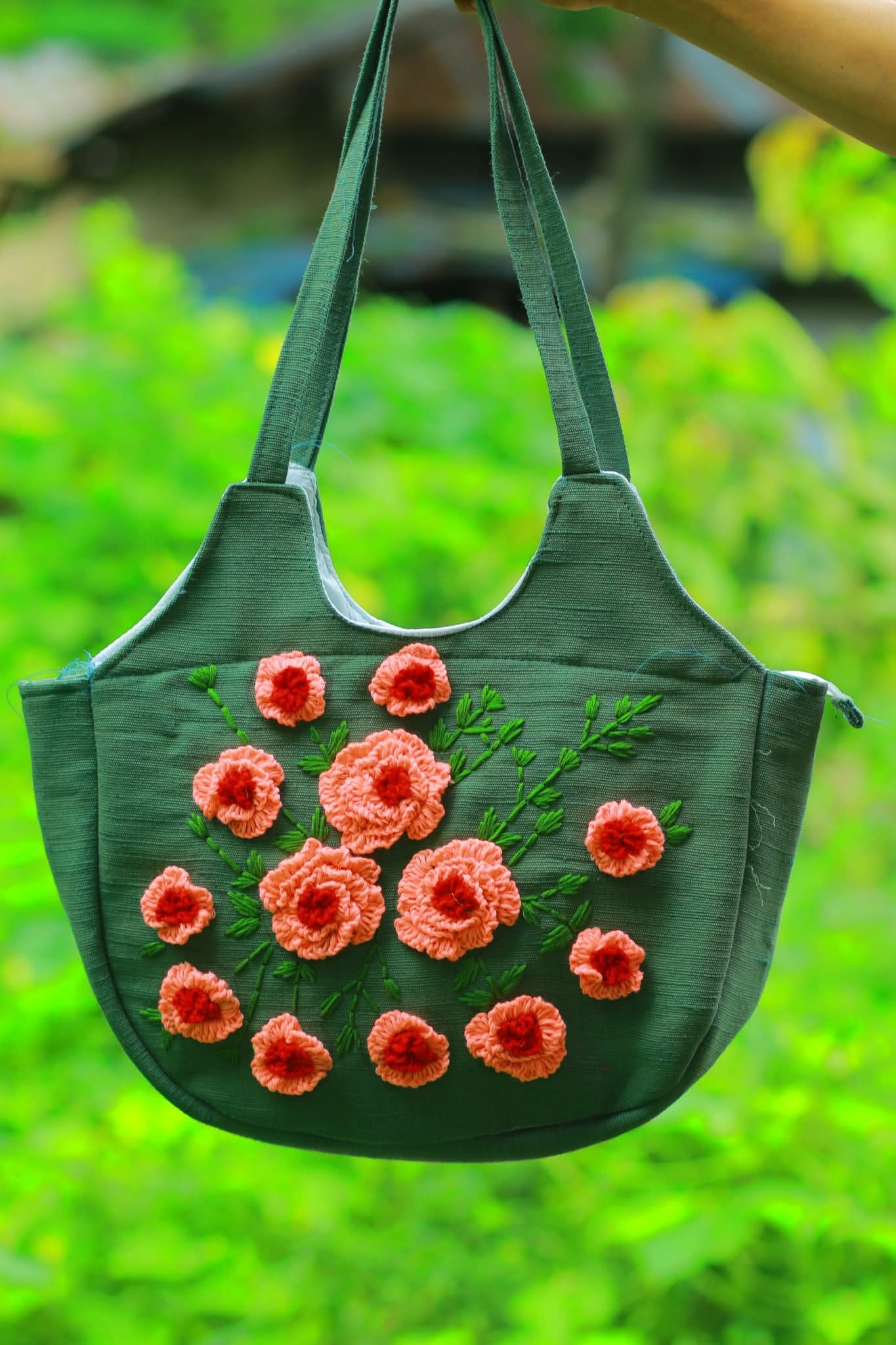 হাতের কাজের ফ্লোরাল "ভ্যানিটি ব্যাগ" | আপনার ভ্রমনের বেস্ট সঙ্গী । - Image 4