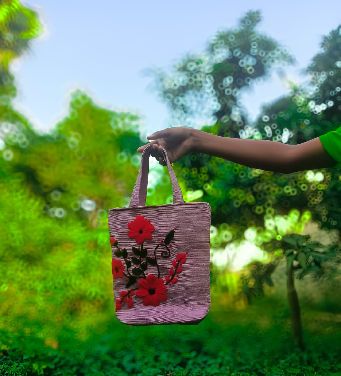 বাঙালিয়ান - ট্রেডিশনাল হাতের কাজের মোবাইল ব্যাগ। - Image 4